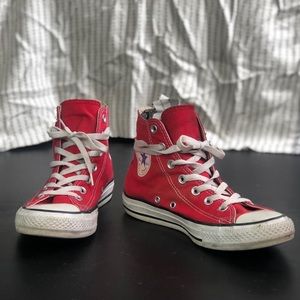 Red converse high tops, barely worn, 7.5 women’s